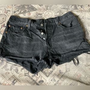 Levi 501 cut off shorts